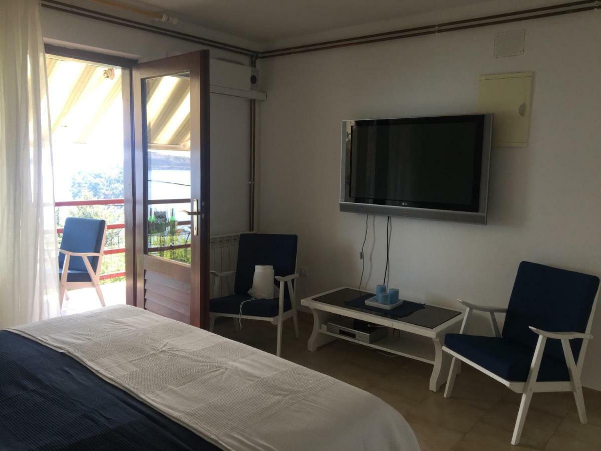 Apartman Cvenkica Omisalj Ngoại thất bức ảnh